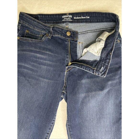 Levis Signature Jeans Women’s 12M W31 L32 Modern Boot Cut Stretch Denim Bootcut - Picture 4 of 7